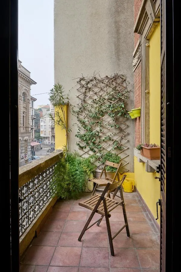 Artist Nadia'S Apartment In Porta Vercellina 밀라노